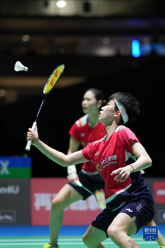 挖掘草根足 挖掘草根足